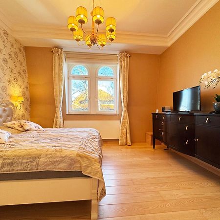 Luxury Apartment Diamond Κάρλοβι Βάρι Εξωτερικό φωτογραφία