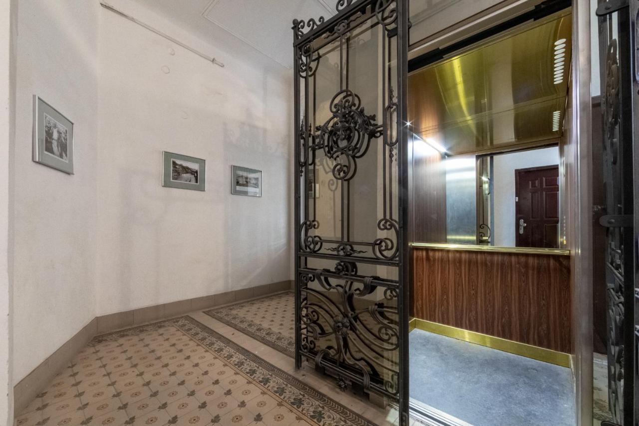 Luxury Apartment Diamond Κάρλοβι Βάρι Εξωτερικό φωτογραφία