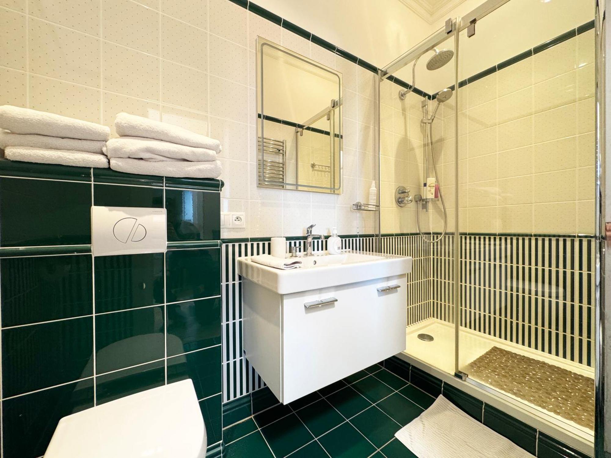 Luxury Apartment Diamond Κάρλοβι Βάρι Εξωτερικό φωτογραφία